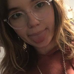 Meet your Posher, Haley